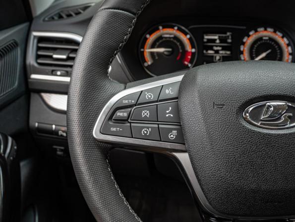 Lada (ВАЗ) Vesta I Рестайлинг (NG) с пробегом 2025 года, цена 1 430 000 рублей, 5412 км, седан, Автокод Объявления