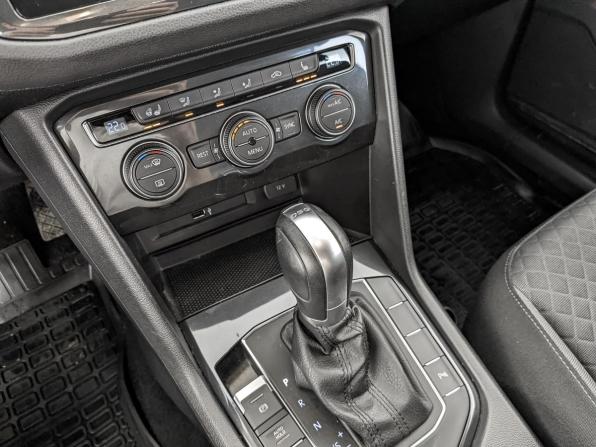 Volkswagen Tiguan II с пробегом 2018 года, цена 2 130 000 рублей, 79146 км, внедорожник, Автокод Объявления