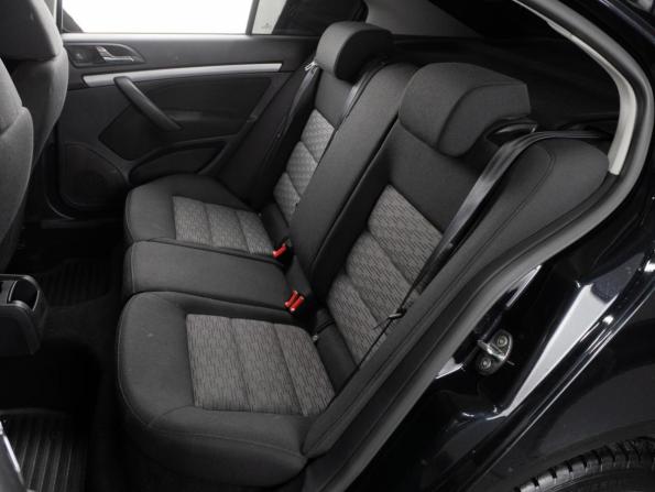 Skoda Octavia II (A5) Рестайлинг с пробегом 2013 года, цена 999 000 рублей, 110265 км, лифтбек, Автокод Объявления