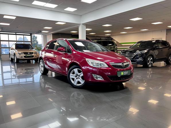 Opel Astra J с пробегом 2011 года, цена 745 000 рублей, 159149 км, хэтчбек, Автокод Объявления
