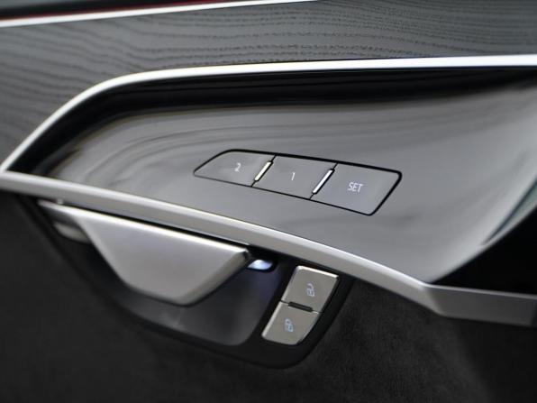 Audi A8 IV (D5) с пробегом 2018 года, цена 7 999 999 рублей, 60452 км, седан, Автокод Объявления