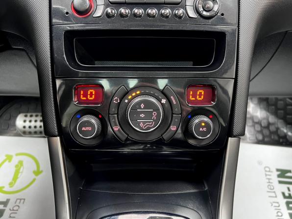Peugeot 308 I Рестайлинг с пробегом 2011 года, цена 645 000 рублей, 98043 км, хэтчбек, Автокод Объявления