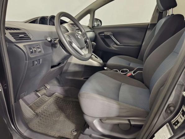Toyota Verso I Рестайлинг с пробегом 2015 года, цена 1 349 000 рублей, 100081 км, компактвэн, Автокод Объявления