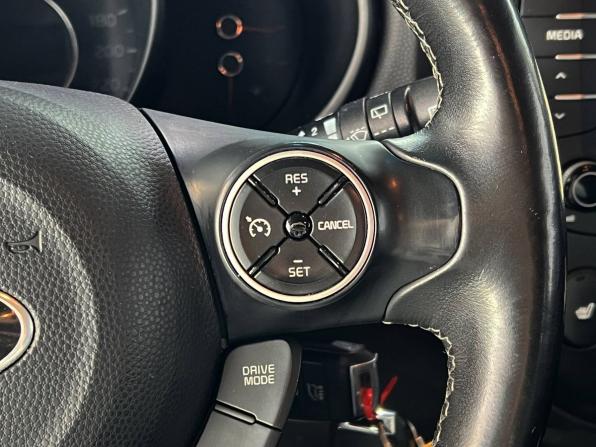 Kia Soul II Рестайлинг с пробегом 2017 года, цена 1 850 000 рублей, 100986 км, хэтчбек, Автокод Объявления