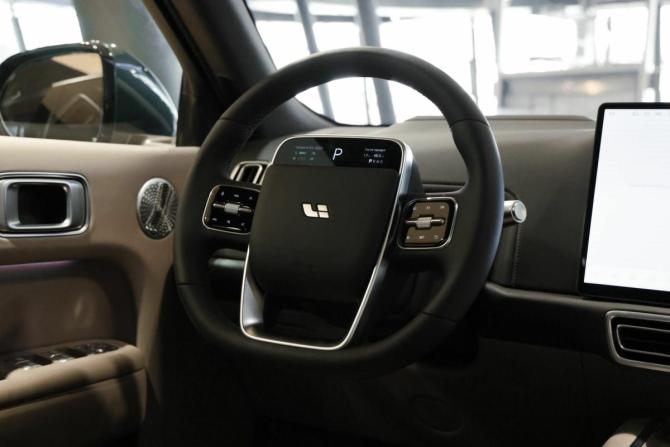 Новый Li Auto (Lixiang) L9 I Рестайлинг 2026 года, цена 12 269 370 рублей, внедорожник, Автокод Объявления