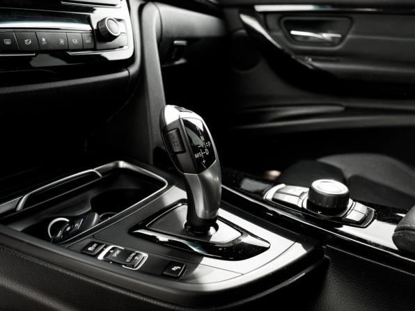 BMW 3 серии VI (F3x) Рестайлинг с пробегом 2018 года, цена 2 680 000 рублей, 158085 км, седан, Автокод Объявления
