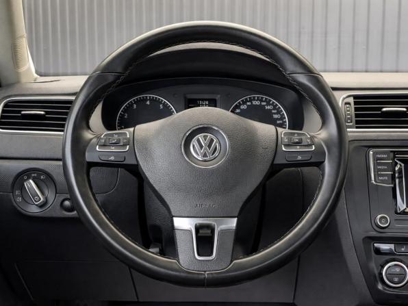 Volkswagen Jetta VI с пробегом 2014 года, цена 1 277 000 рублей, 103840 км, седан, Автокод Объявления