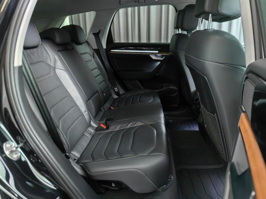 Volkswagen Touareg III Москва  - изображение 10