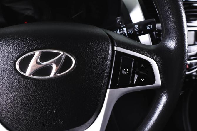 Hyundai Solaris I с пробегом 2013 года, цена 799 000 рублей, 179600 км, седан, Автокод Объявления