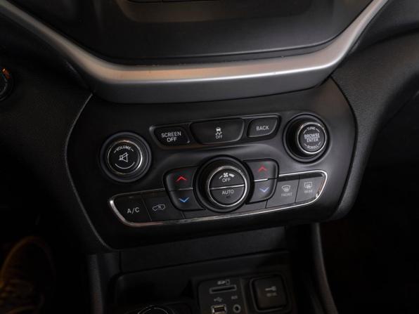Jeep Cherokee V (KL) с пробегом 2014 года, цена 1 480 000 рублей, 178393 км, внедорожник, Автокод Объявления