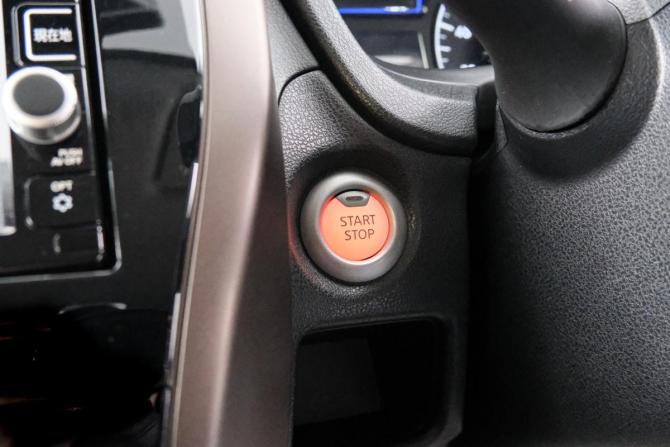 Nissan Note II Рестайлинг с пробегом 2017 года, цена 1 259 000 рублей, 83000 км, хэтчбек, Автокод Объявления
