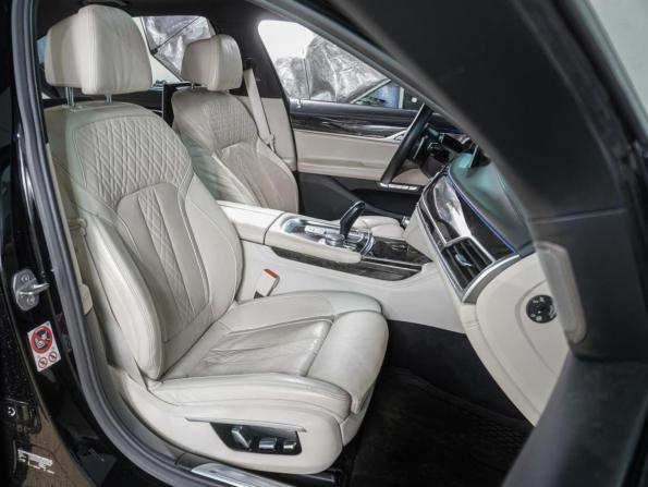 BMW 7 серии VI (G11/G12) с пробегом 2016 года, цена 3 199 000 рублей, 203753 км, седан, Автокод Объявления
