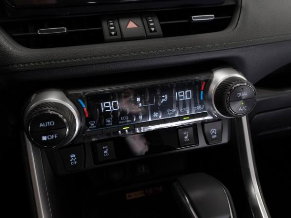 Toyota RAV4 V (XA50) с пробегом 2025 года, цена 4 650 000 рублей, 50 км, внедорожник, Автокод Объявления