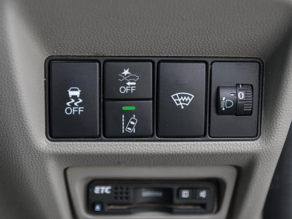 Honda Stepwgn V с пробегом 2016 года, цена 1 812 000 рублей, 212369 км, минивэн, Автокод Объявления