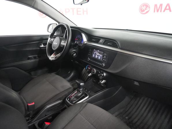 Kia Rio IV Рестайлинг с пробегом 2021 года, цена 1 605 000 рублей, 99967 км, седан, Автокод Объявления