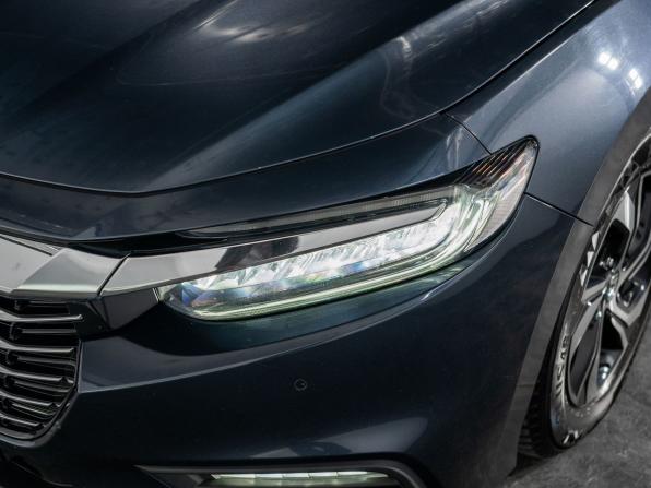 Honda Insight III с пробегом 2019 года, цена 2 000 000 рублей, 87728 км, седан, Автокод Объявления