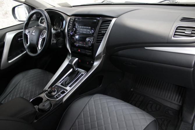 Mitsubishi Pajero Sport III с пробегом 2018 года, цена 2 925 000 рублей, 141699 км, внедорожник, Автокод Объявления
