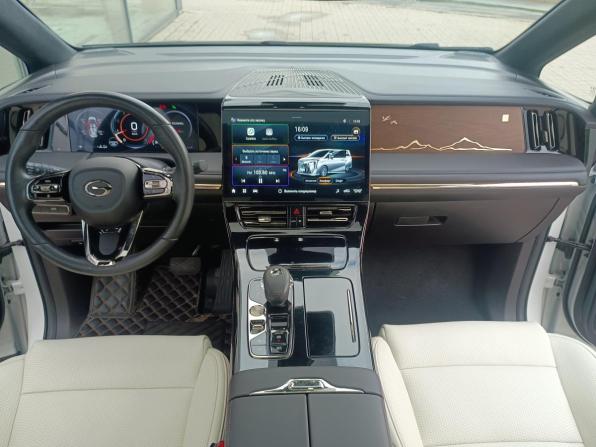 GAC M8 с пробегом 2024 года, цена 4 200 000 рублей, 45375 км, минивэн, Автокод Объявления
