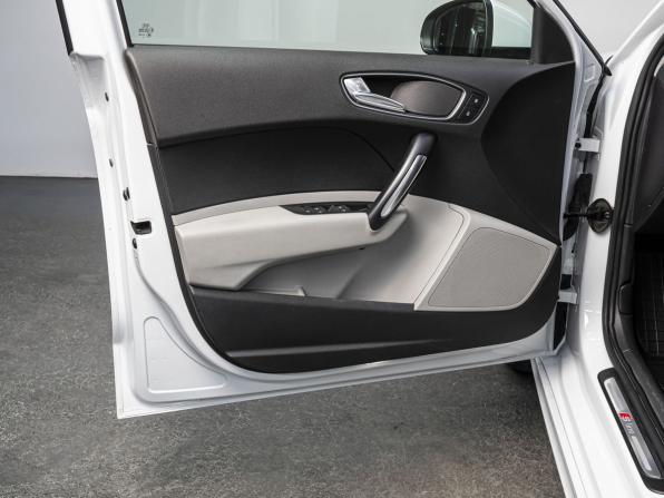 Audi A1 I (8X) с пробегом 2012 года, цена 1 370 000 рублей, 88727 км, хэтчбек, Автокод Объявления