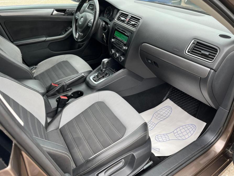 Volkswagen Jetta VI Октябрьский  - изображение 11