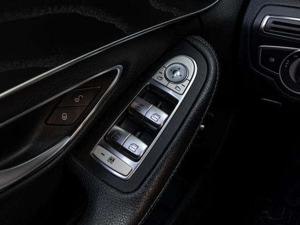 Mercedes-Benz C-Класс IV (W205) Рестайлинг с пробегом 2018 года, цена 2 650 000 рублей, 160488 км, седан, Автокод Объявления
