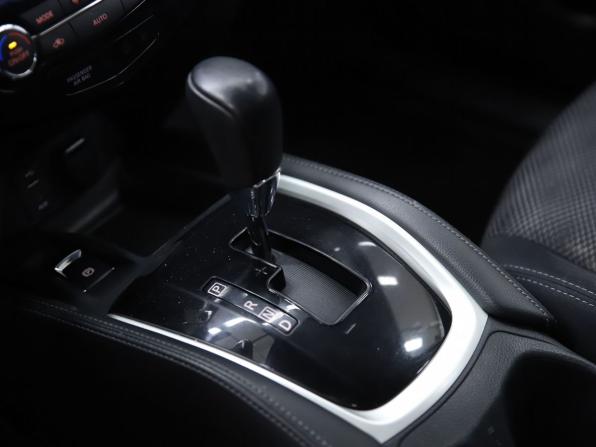 Nissan Qashqai II с пробегом 2018 года, цена 1 990 000 рублей, 178394 км, внедорожник, Автокод Объявления