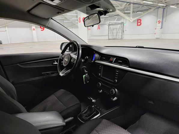 Kia Rio IV с пробегом 2018 года, цена 1 319 000 рублей, 97576 км, седан, Автокод Объявления