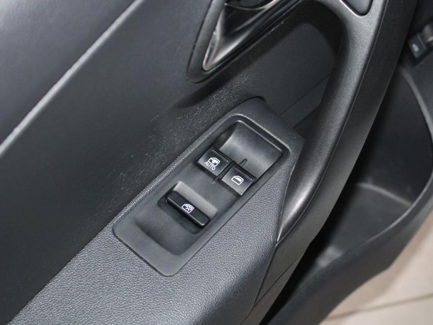 Volkswagen Polo V Рестайлинг Старый Оскол  - изображение 11