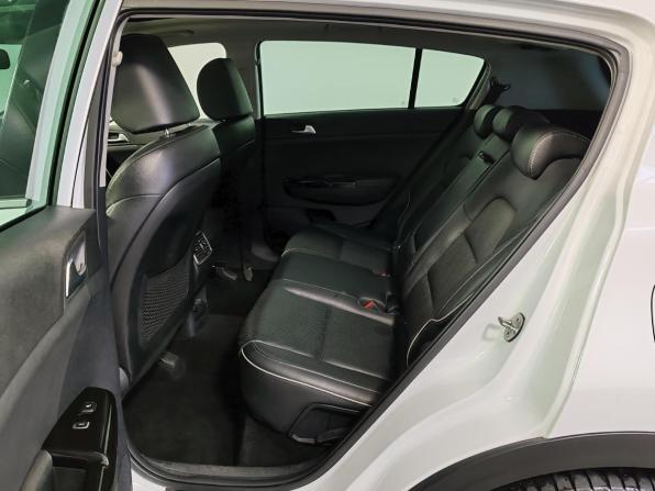 Kia Sportage IV Рестайлинг с пробегом 2020 года, цена 2 475 000 рублей, 131975 км, внедорожник, Автокод Объявления