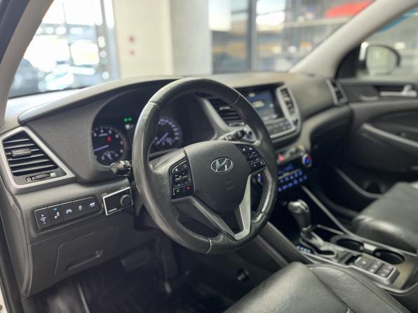 Hyundai Tucson III с пробегом 2015 года, цена 1 700 000 рублей, 153000 км, внедорожник, Автокод Объявления