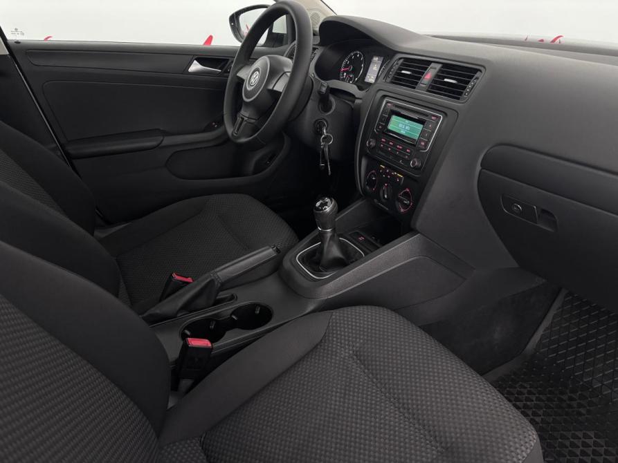 Volkswagen Jetta VI Псков  - изображение 12