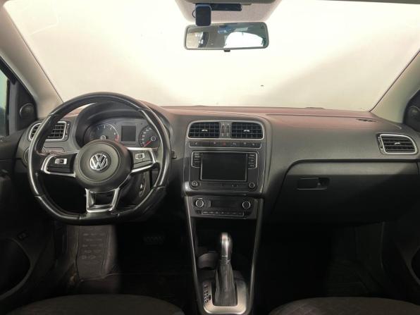 Volkswagen Polo V Рестайлинг с пробегом 2019 года, цена 1 292 000 рублей, 139348 км, седан, Автокод Объявления