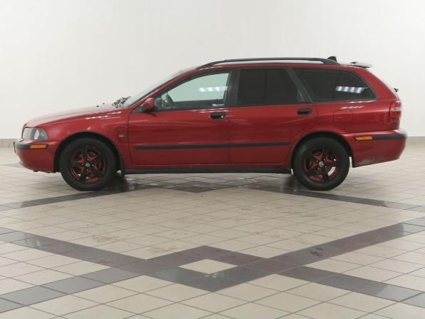 Volvo V40 I Рестайлинг с пробегом 2003 года, цена 288 000 рублей, 242000 км, универсал, Автокод Объявления