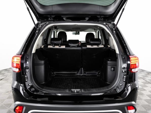 Mitsubishi Outlander III Рестайлинг 3 с пробегом 2018 года, цена 2 099 000 рублей, 77126 км, внедорожник, Автокод Объявления