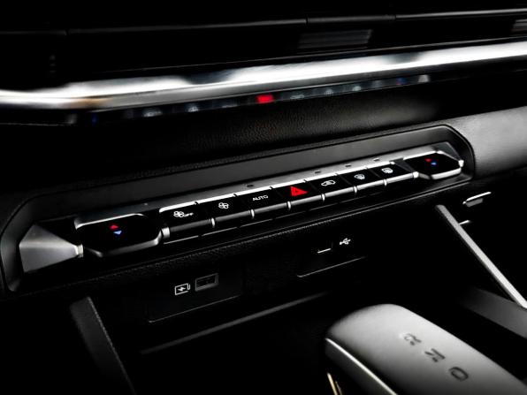 Geely Okavango I Рестайлинг с пробегом 2024 года, цена 2 720 000 рублей, 12160 км, внедорожник, Автокод Объявления