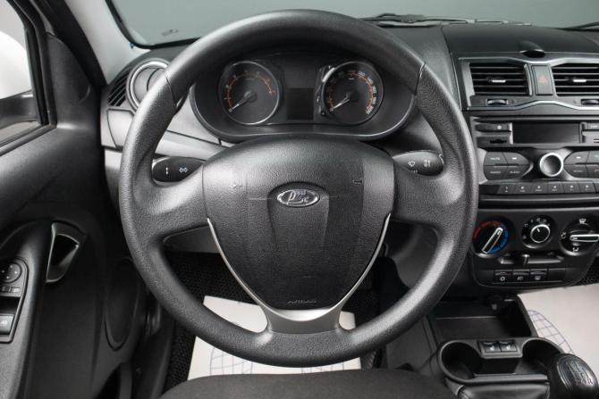 Lada (ВАЗ) Granta I Рестайлинг с пробегом 2019 года, цена 749 000 рублей, 175000 км, седан, Автокод Объявления
