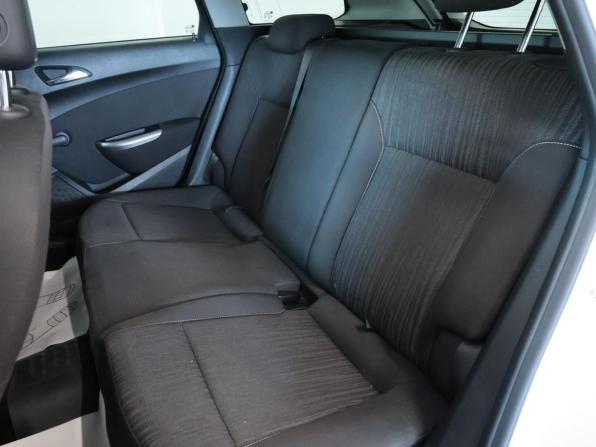 Opel Astra J с пробегом 2011 года, цена 660 000 рублей, 158073 км, универсал, Автокод Объявления