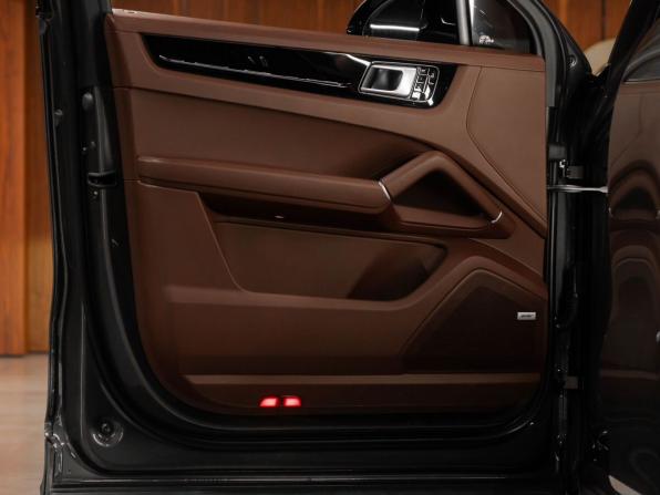 Porsche Cayenne III с пробегом 2021 года, цена 10 500 000 рублей, 54447 км, внедорожник, Автокод Объявления