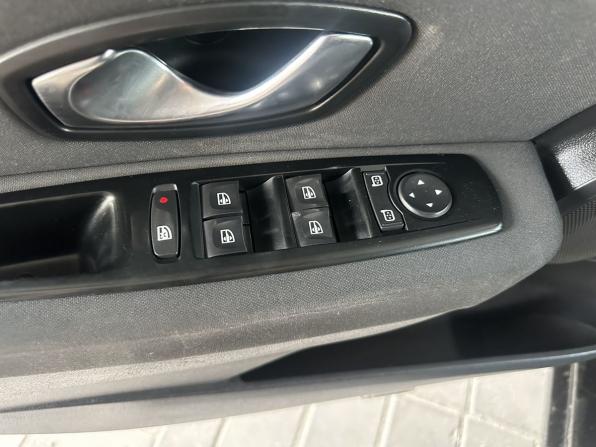 Renault Fluence I с пробегом 2011 года, цена 707 000 рублей, 97000 км, седан, Автокод Объявления