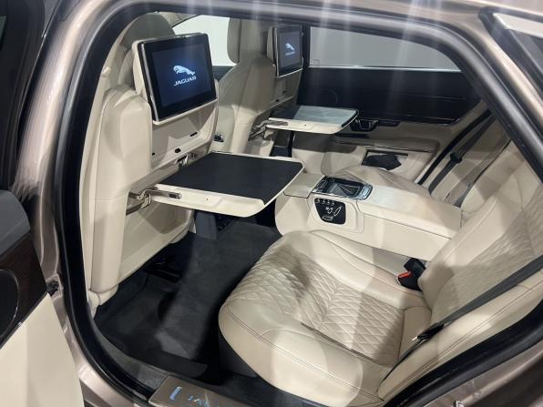 Jaguar XJ IV (X351) Рестайлинг с пробегом 2017 года, цена 2 390 000 рублей, 163428 км, седан, Автокод Объявления