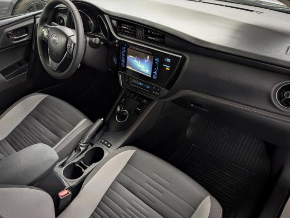 Toyota Auris II Рестайлинг с пробегом 2016 года, цена 1 799 900 рублей, 240000 км, универсал, Автокод Объявления