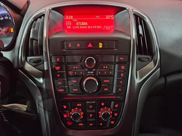 Opel Astra J с пробегом 2011 года, цена 775 000 рублей, 145484 км, хэтчбек, Автокод Объявления