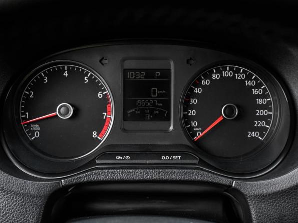 Volkswagen Polo V Рестайлинг с пробегом 2018 года, цена 1 269 000 рублей, 196527 км, седан, Автокод Объявления