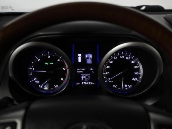 Toyota Land Cruiser Prado 150 Series Рестайлинг 1 с пробегом 2014 года, цена 3 349 000 рублей, 176492 км, внедорожник, Автокод Объявления