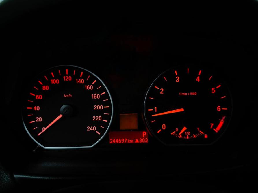 BMW 1 серии I (E81/E82/E87/E88) Рестайлинг Москва  - изображение 16