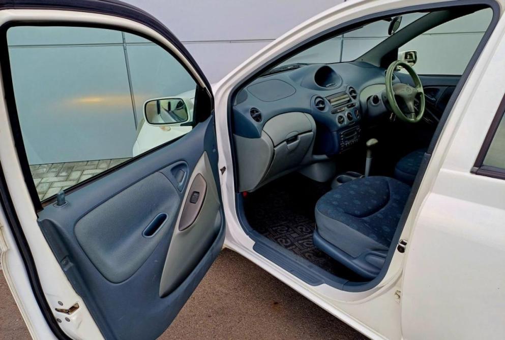 Toyota Vitz I (P10) Абакан  - изображение 15