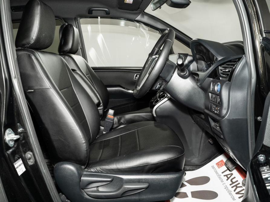 Toyota Voxy III (R80) Рестайлинг Иркутск  - изображение 5