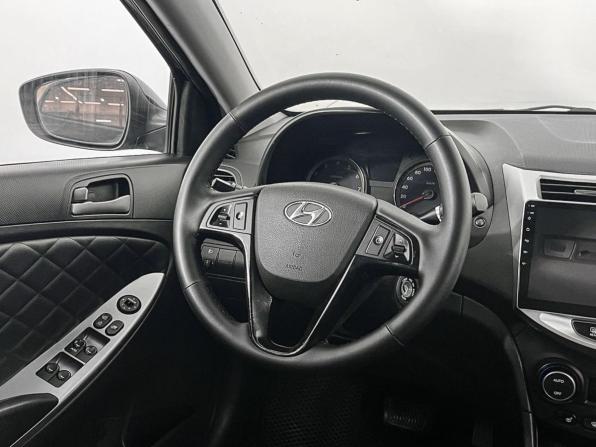 Hyundai Solaris I Рестайлинг с пробегом 2016 года, цена 864 000 рублей, 218257 км, седан, Автокод Объявления
