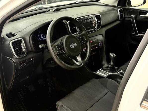 Kia Sportage IV Рестайлинг с пробегом 2018 года, цена 1 960 000 рублей, 130000 км, внедорожник, Автокод Объявления