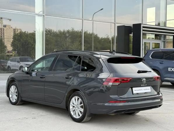 Volkswagen Golf VIII с пробегом 2021 года, цена 1 720 000 рублей, 203704 км, универсал, Автокод Объявления